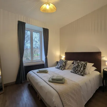 Les Champs Dessus Holiday home