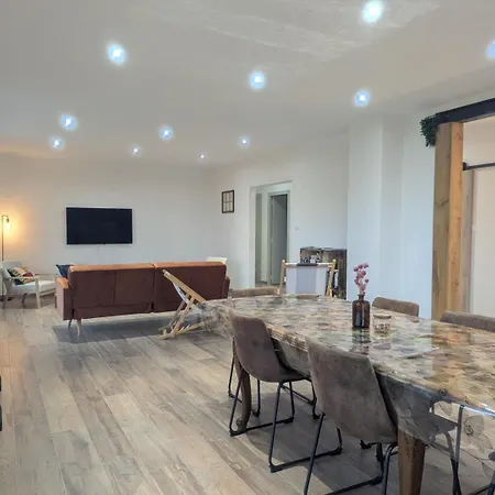 Holiday home Les Champs Dessus