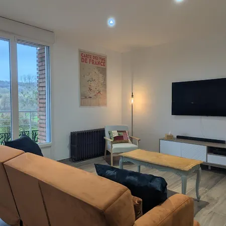 Holiday home Les Champs Dessus *